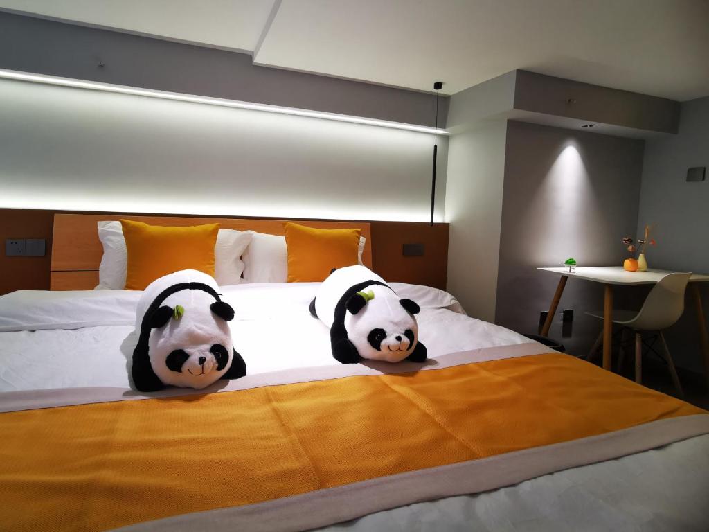 Panda ZuoKe Besucher Apartment 熊猫坐客民宿 photo 4