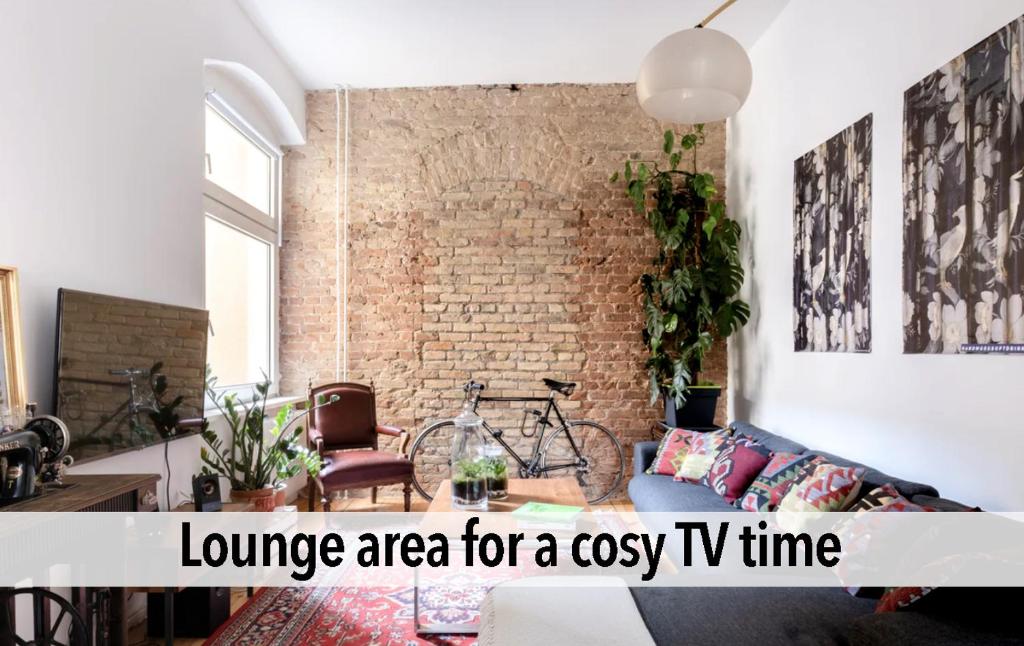 90sqm Masterpiece-Loft in scenic Kreuzberg for up to 6 persons photo 2
