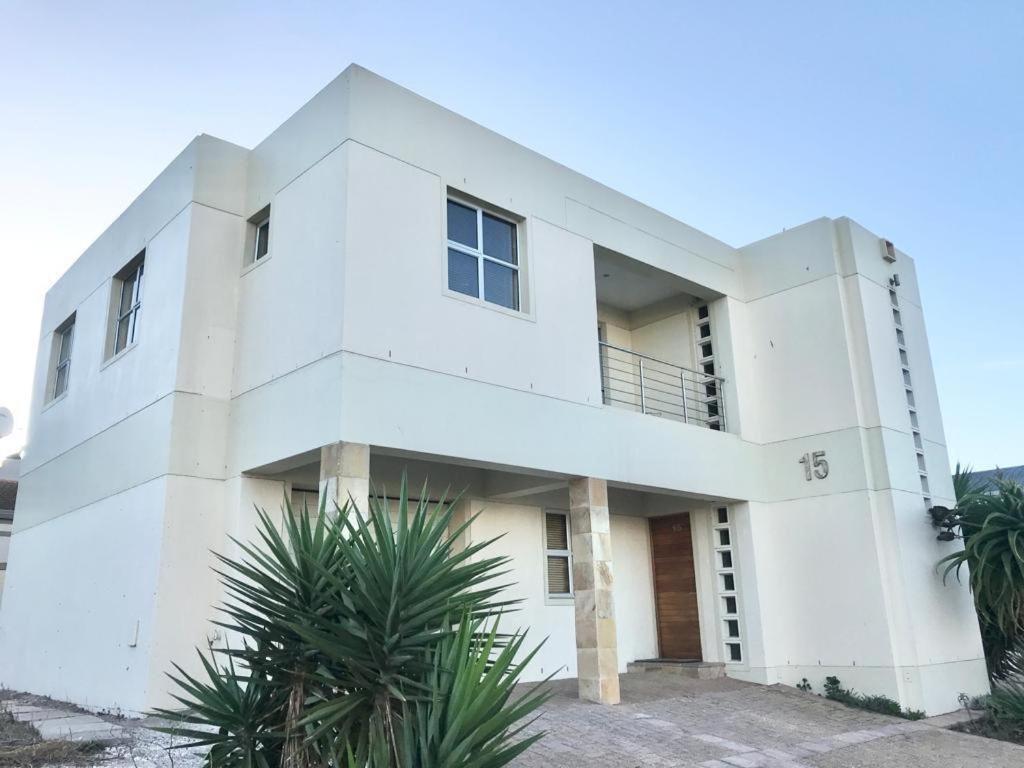 Calypso Beach Holiday House
