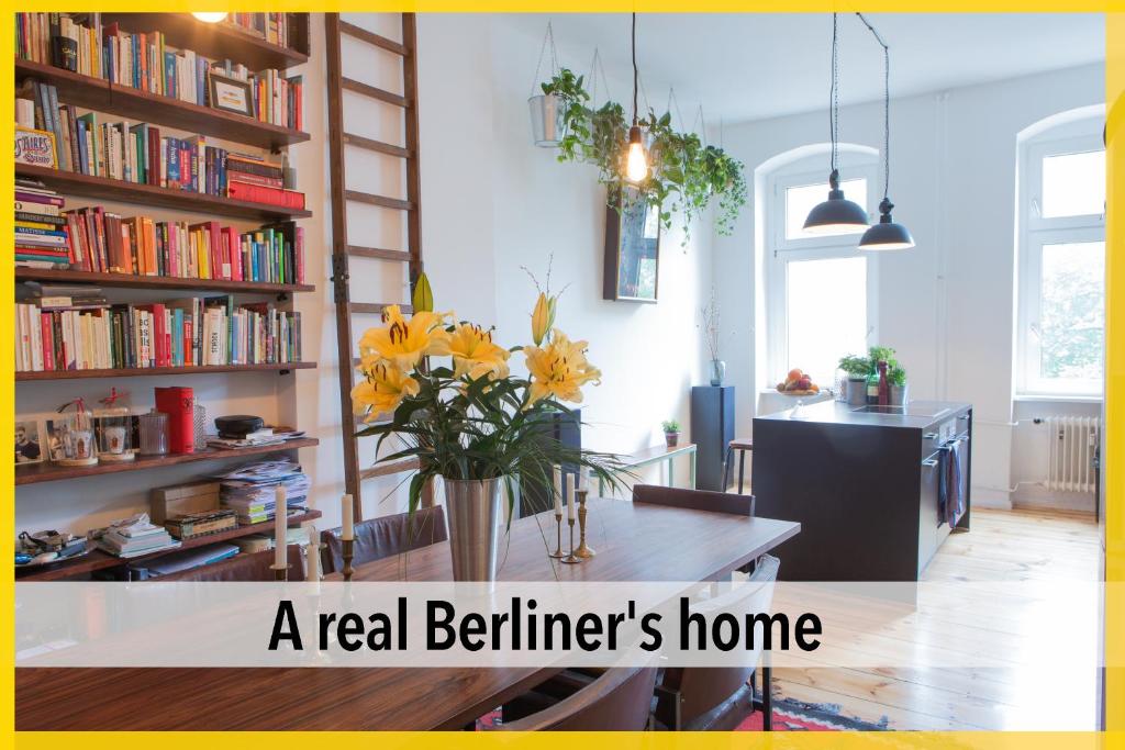 90sqm Masterpiece-Loft in scenic Kreuzberg for up to 6 persons