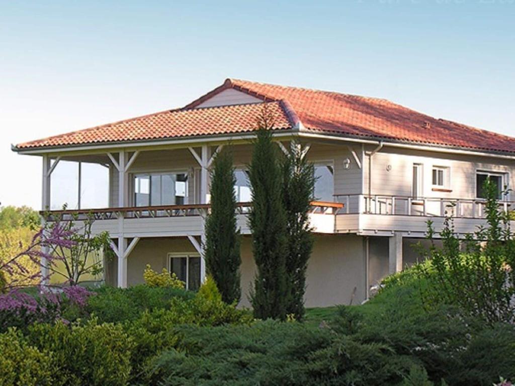 Attractive holiday home with garden photo 4