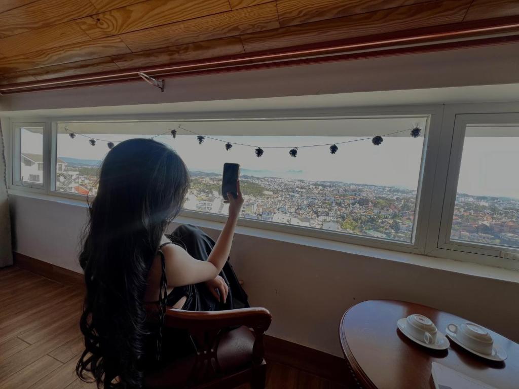 Cosy Hotel - phòng ban công