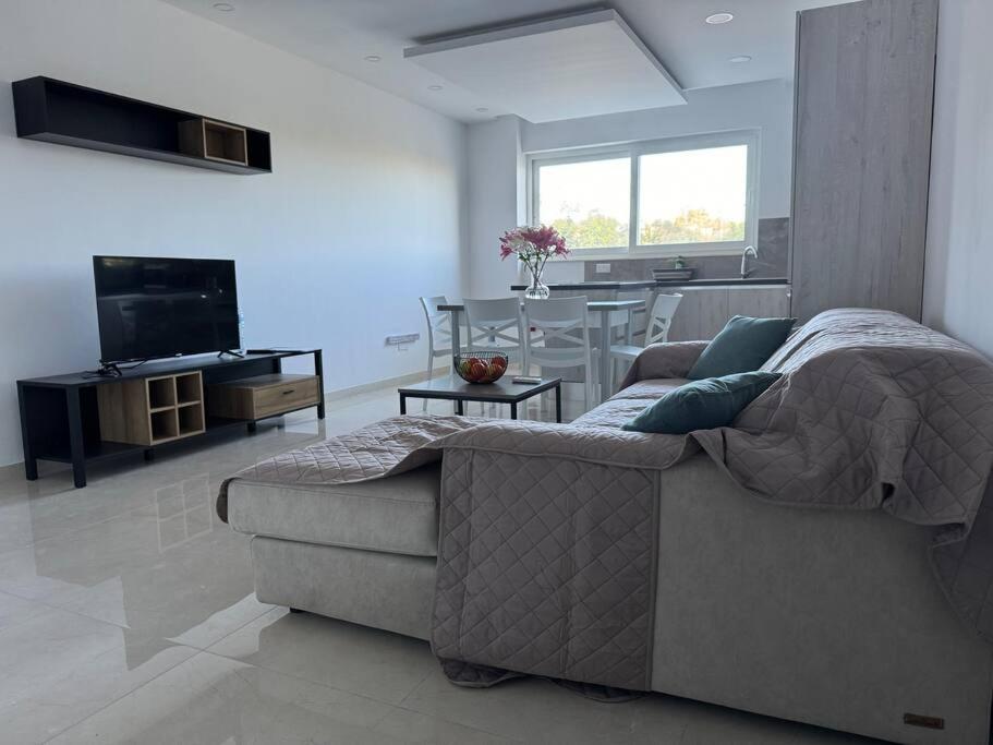Marsaxlokk Modern Apartment, Large Backyard photo 4