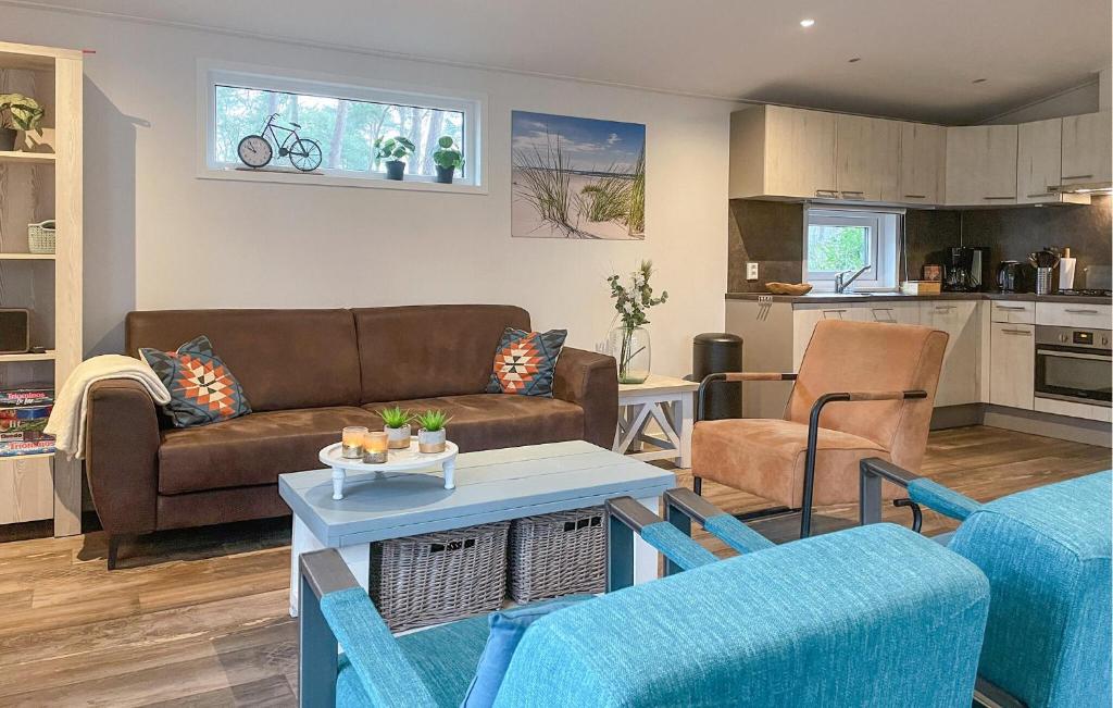 Pet Friendly stacaravan In Hardenberg With Kitchen photo 2