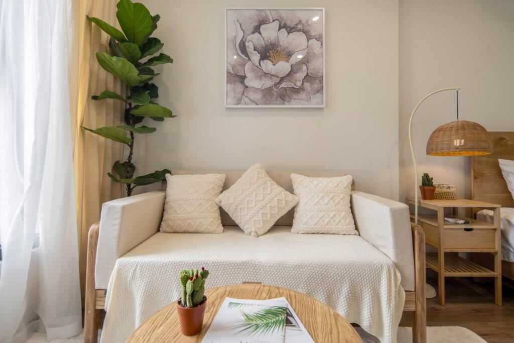 NEW_ 5 star bed, Lake view, Imperia Smart City