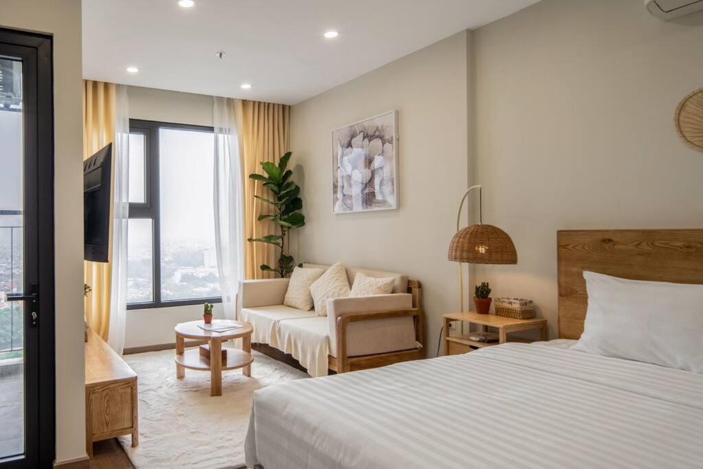 NEW_ 5 star bed, Lake view, Imperia Smart City