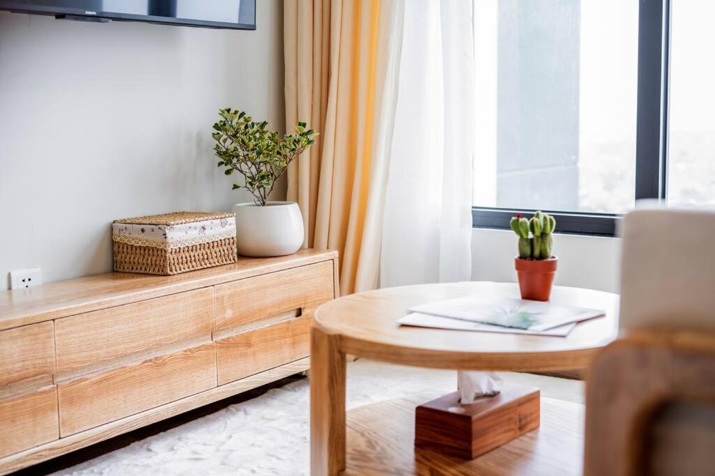 NEW_ 5 star bed, Lake view, Imperia Smart City