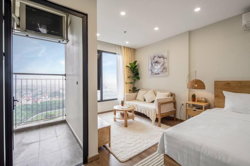 NEW_ 5 star bed, Lake view, Imperia Smart City