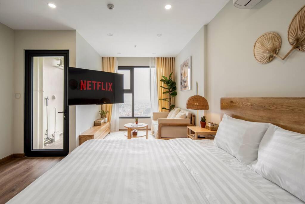 NEW_ 5 star bed, Lake view, Imperia Smart City