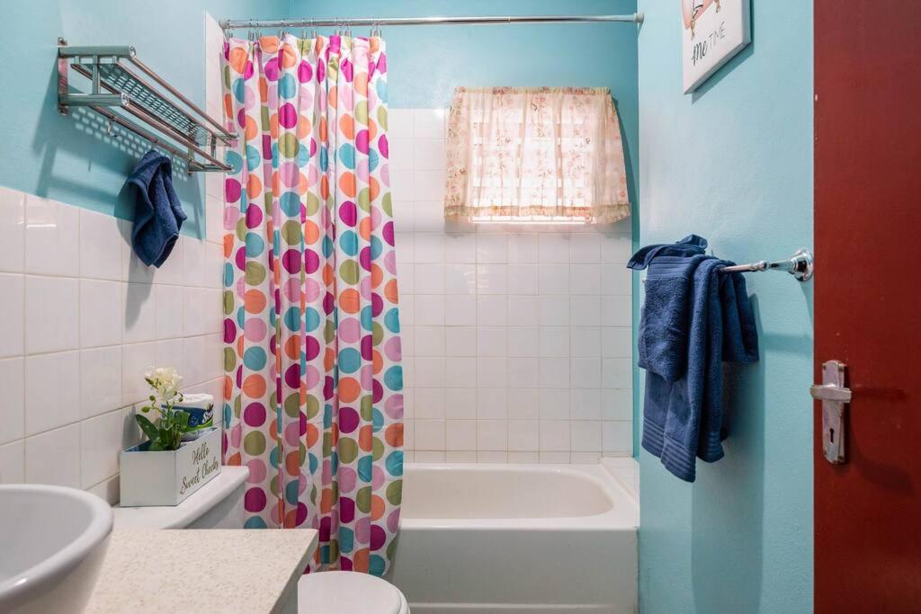 Fully AC 2BR, 5 mins from Ian Fleming Int Airport photo 4