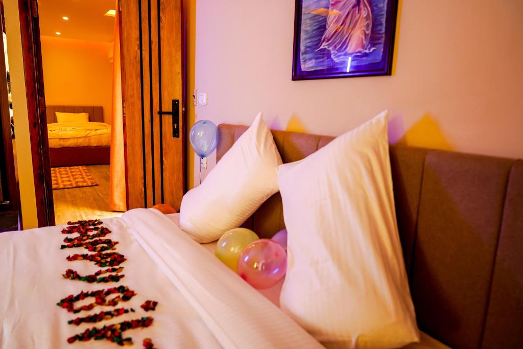 Pyramids Inn photo 2