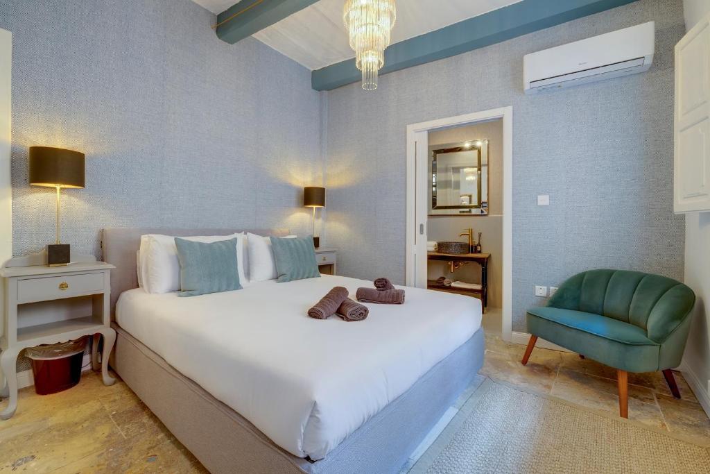 Charming Maltese Townhouse in Senglea photo 4
