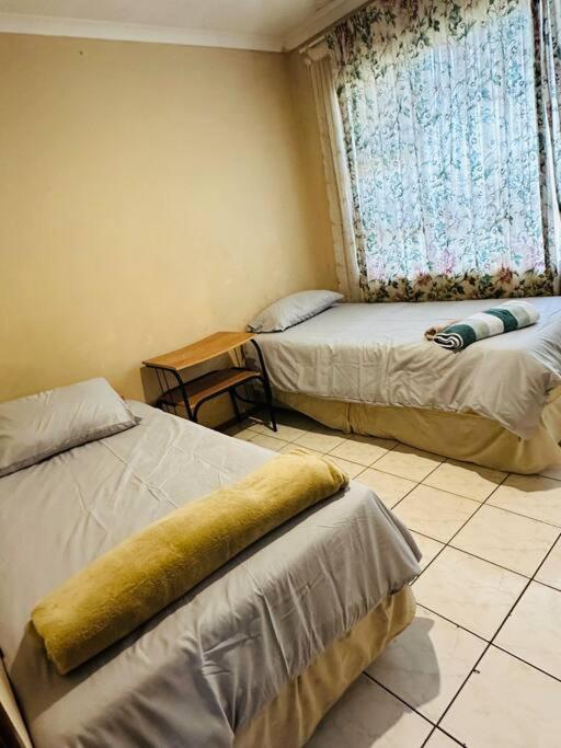 4 bedroom house, Amanzimtoti DBN photo 1
