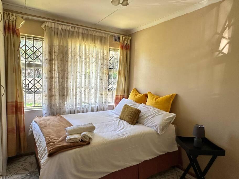 4 bedroom house, Amanzimtoti DBN photo 2