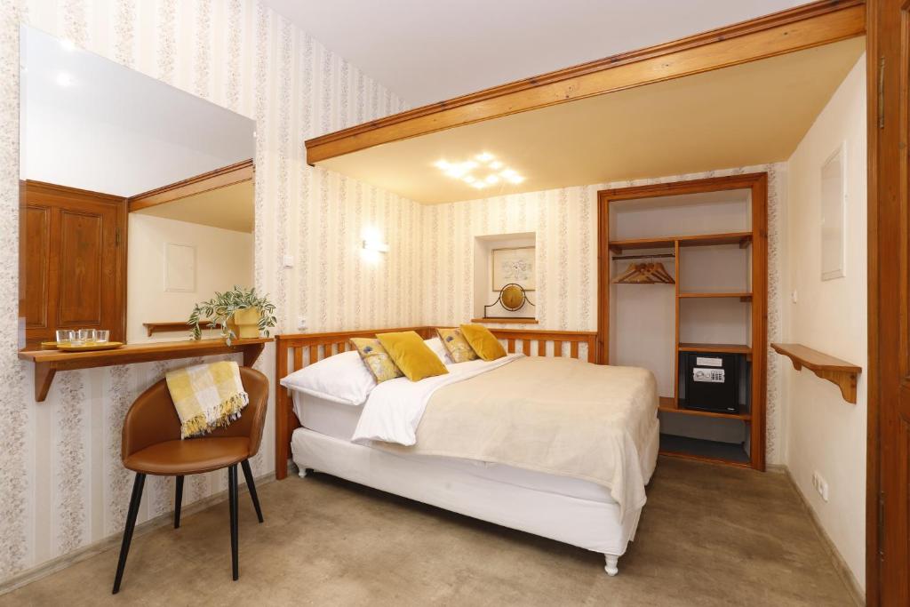 Boutique Pension Ametyst - Tap to explore photos