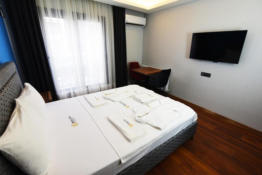 Renk Otel Karşıyaka photo 2