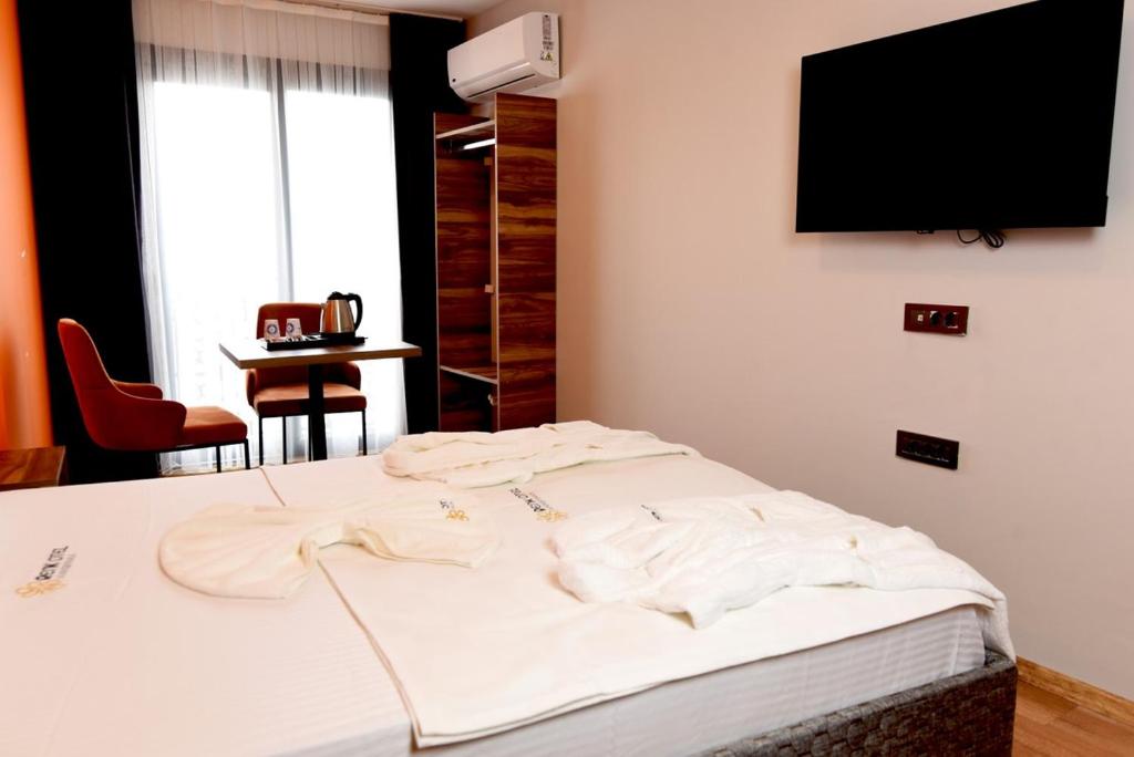Renk Otel Karşıyaka photo 1