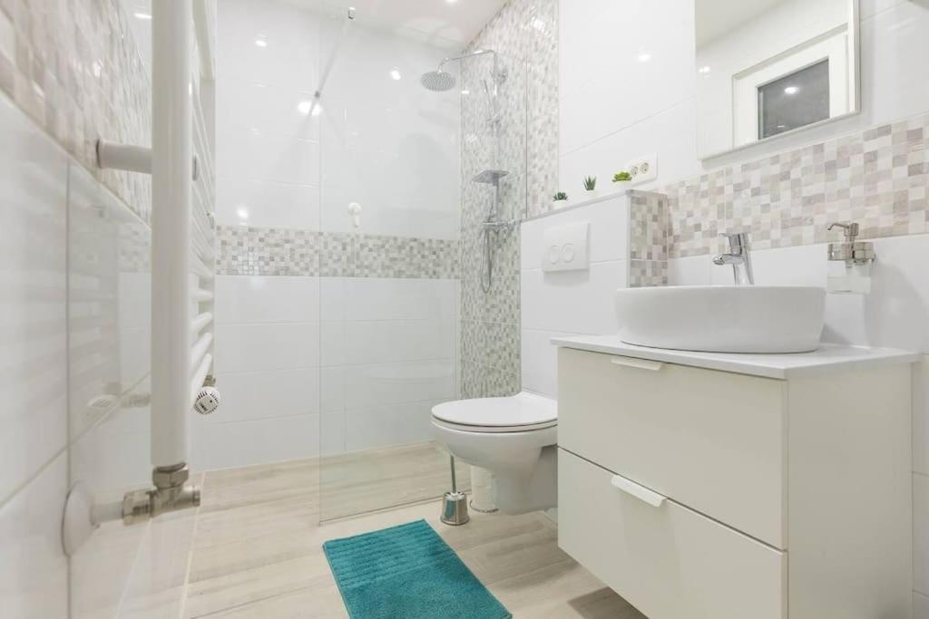 Studio apartman Medvedgrad - Tap to explore photos
