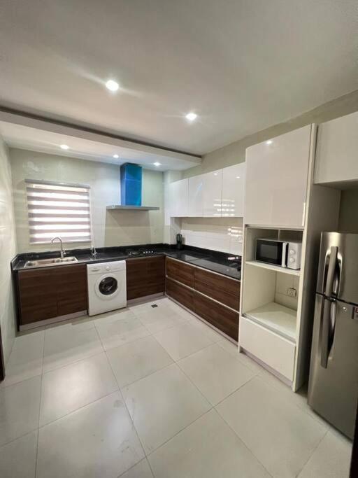 Luxury 2-bedroom Condo by HaD Lekki Phase 1 photo 1