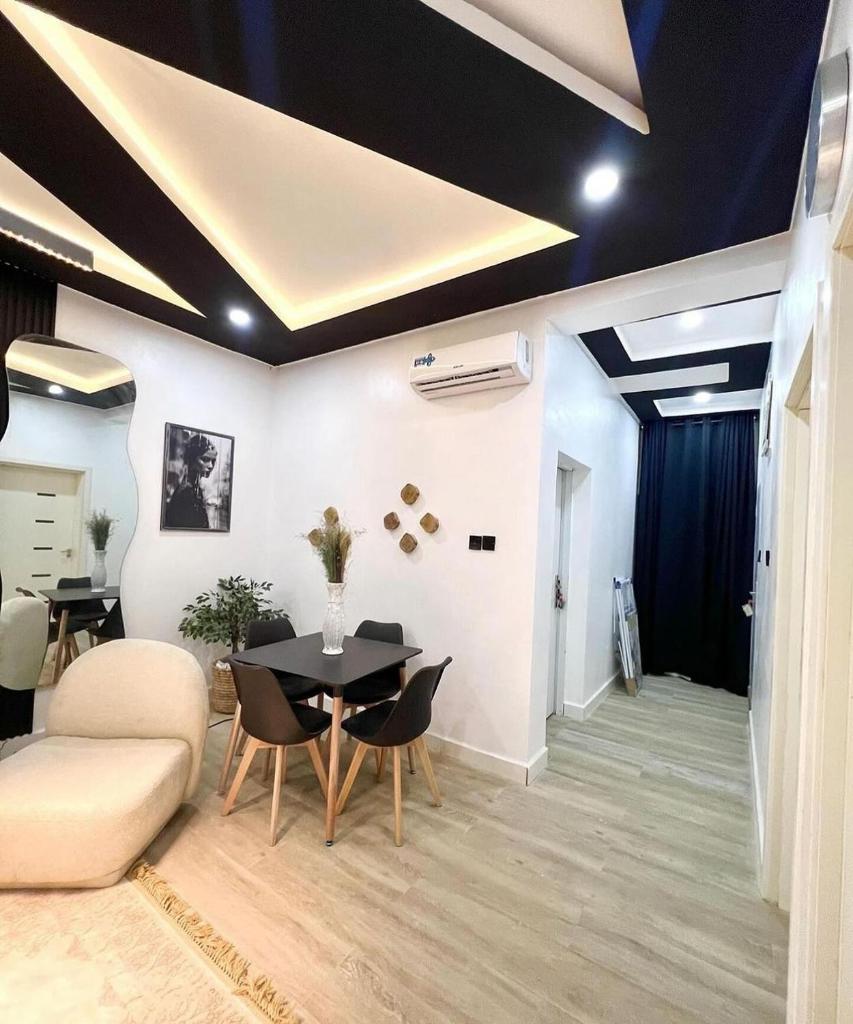 Majestic Villa Apartment photo 3