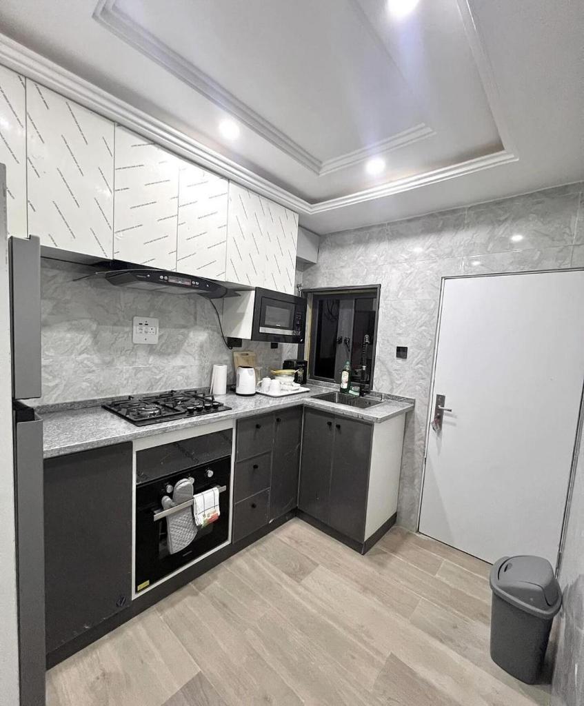 Majestic Villa Apartment photo 4