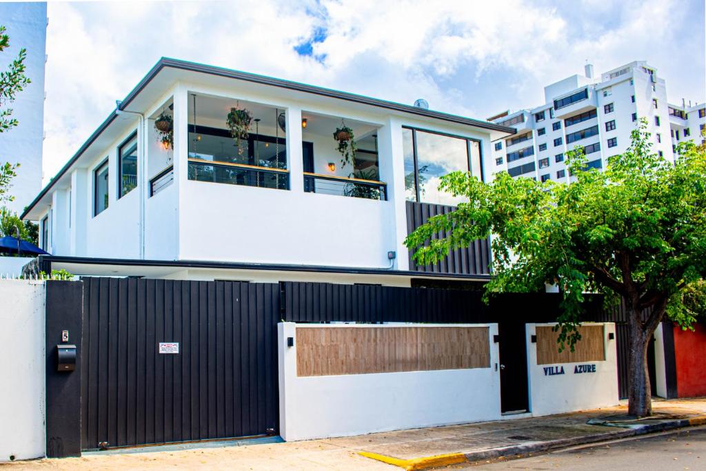 Villa Azure Ocean Park's Seaside Luxe Retreat photo 4