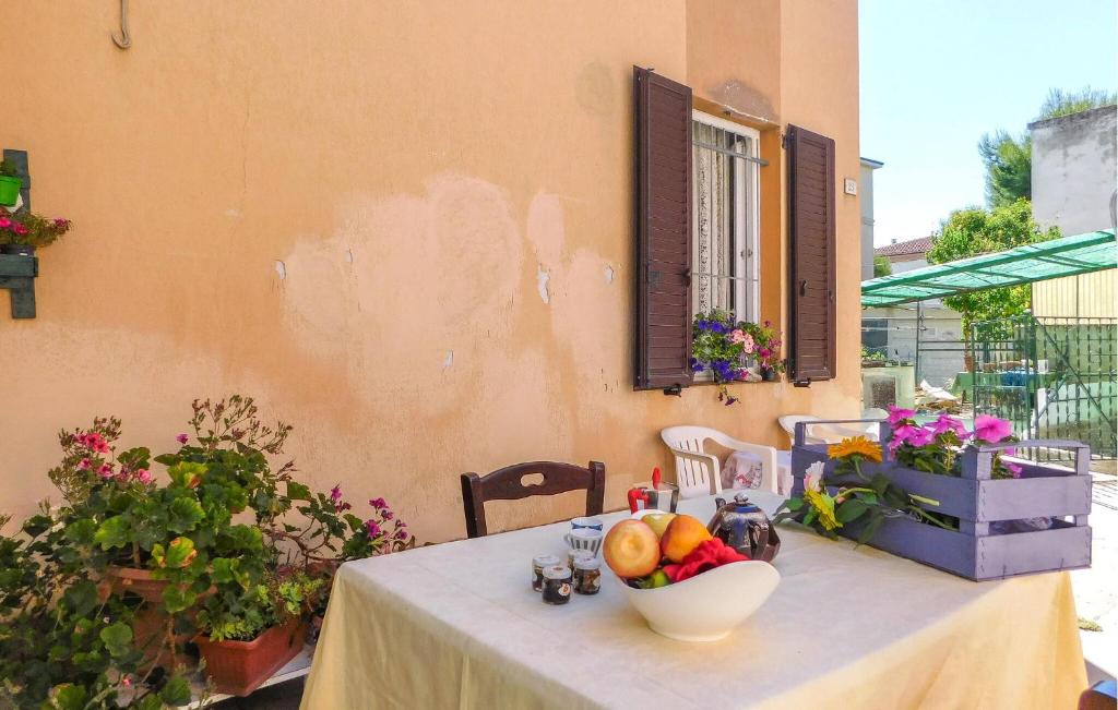 2 Bedroom Pet Friendly Home In Civitanova Marche photo 1