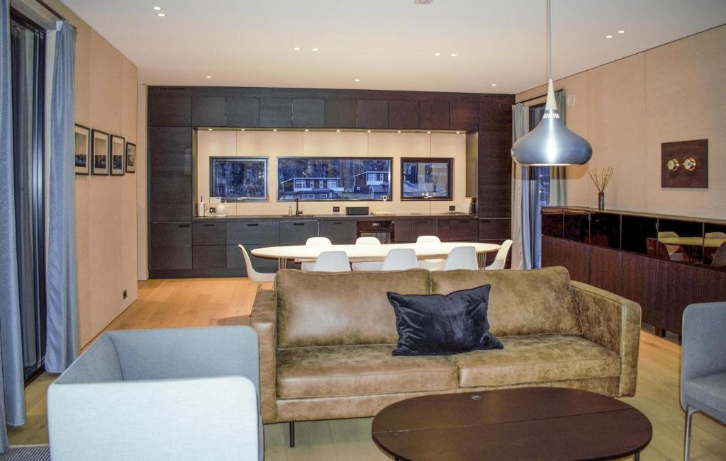 Lovely Home In Lindesnes With Kitchen photo 4