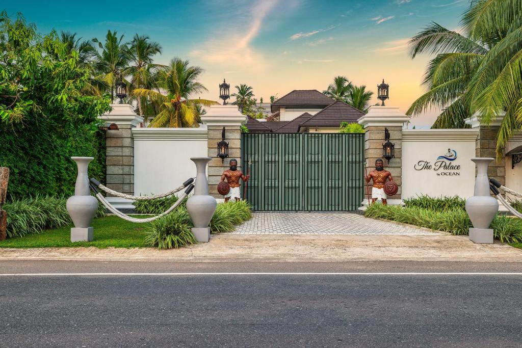 The Palace by Ocean photo 2