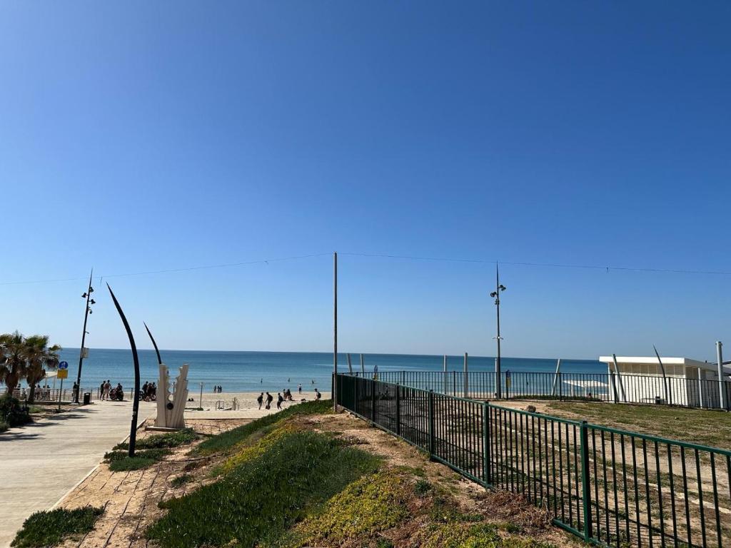 דירת פאר על הים VIP apartment near the beach photo 1
