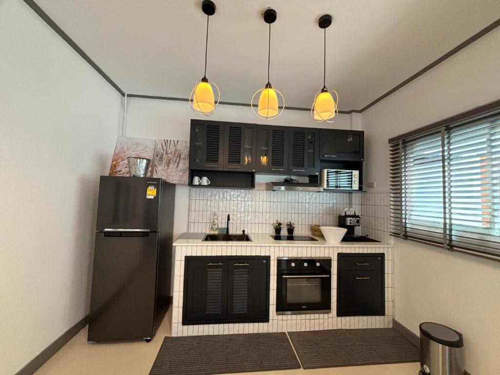 3 bedroom, 3 bathroom house, Phuket Town, Thailand photo 1