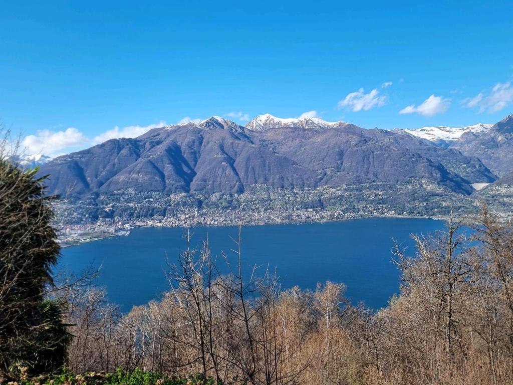 Casa Camellia mit Seeblick photo 3