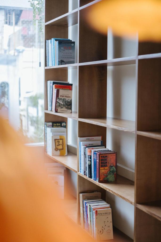 The Attic Room garden, books, tea, Old Quater 550m