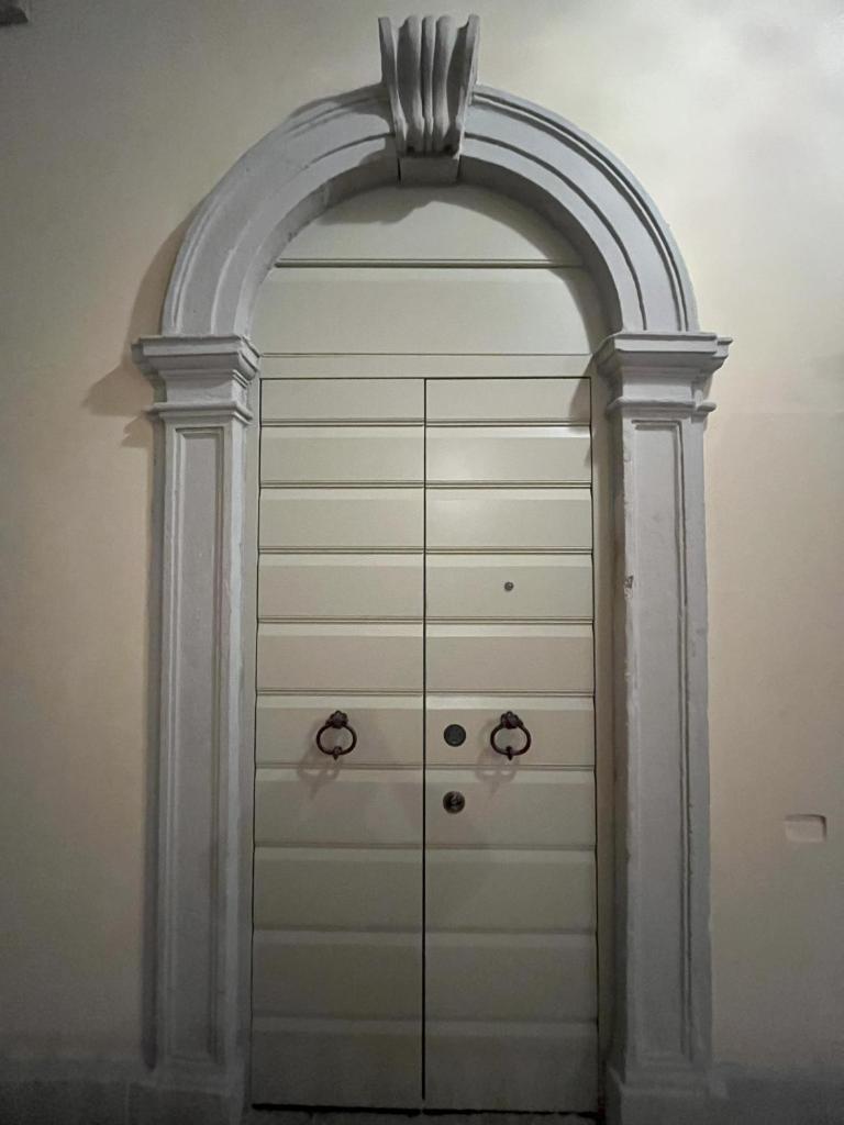 Gallienus Superior Apartment