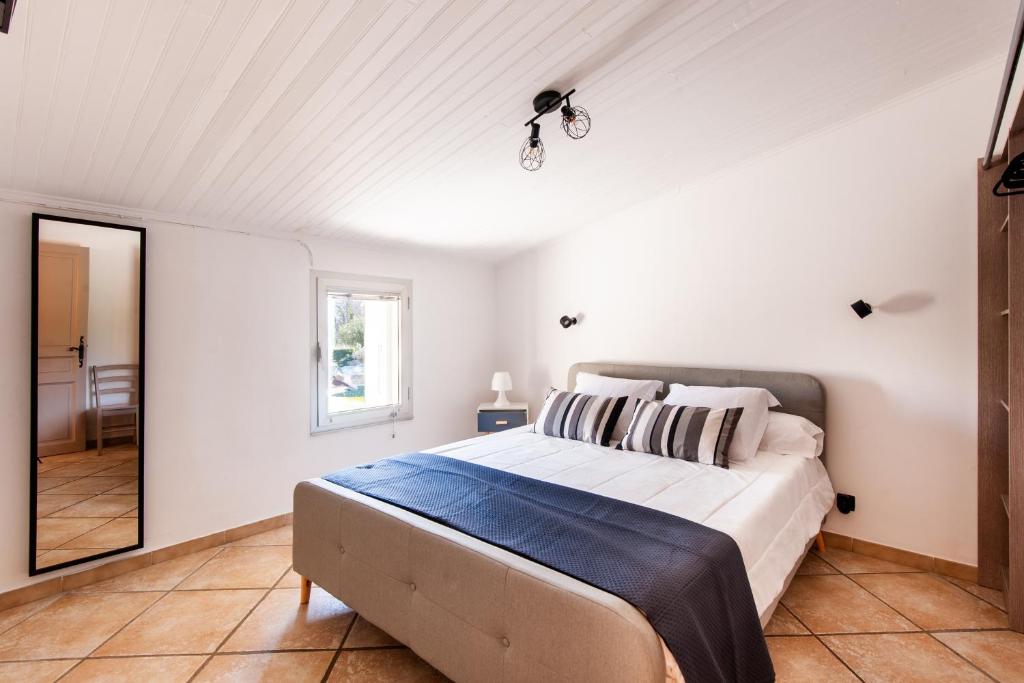 Gîte Cerise - Maison climatisée avec piscine photo 3