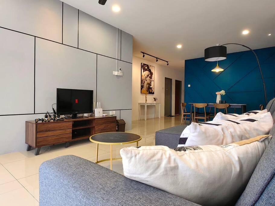 6-7Pax 3BR Waterpark Condo W/Ps2 Near Ipoh Town