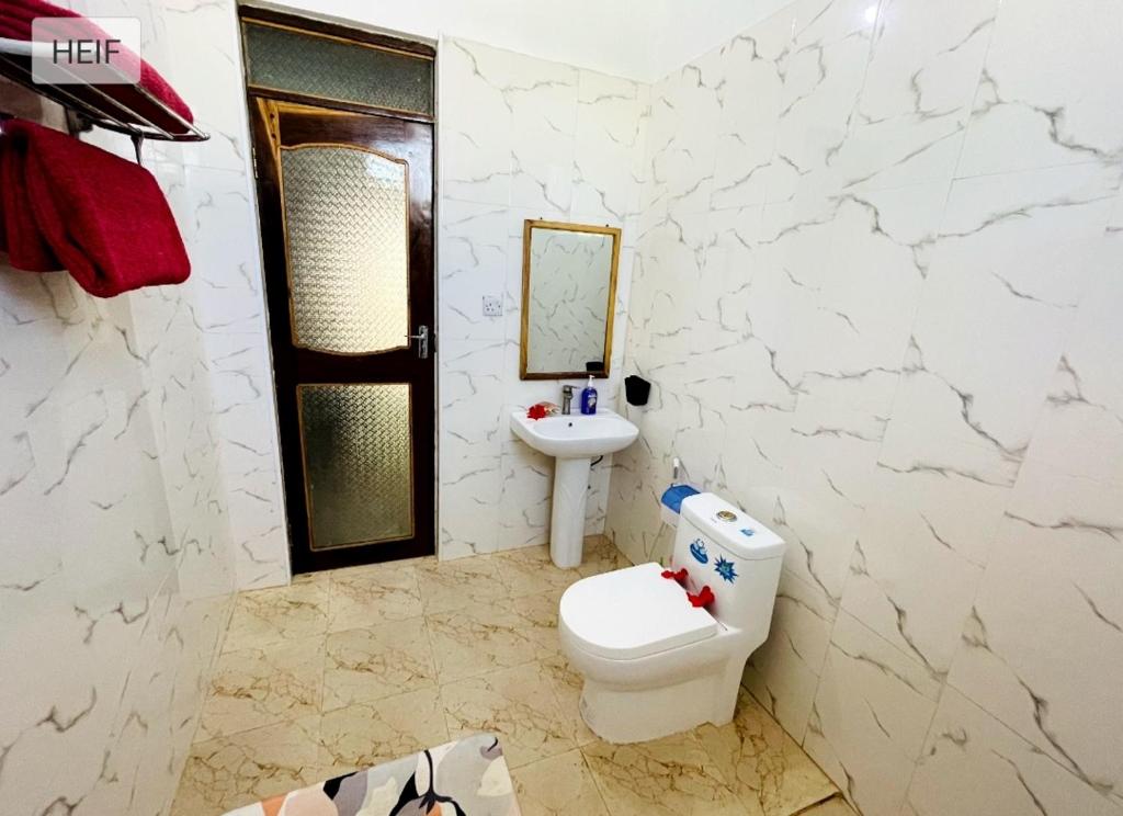 Happy House Nungwi photo 1