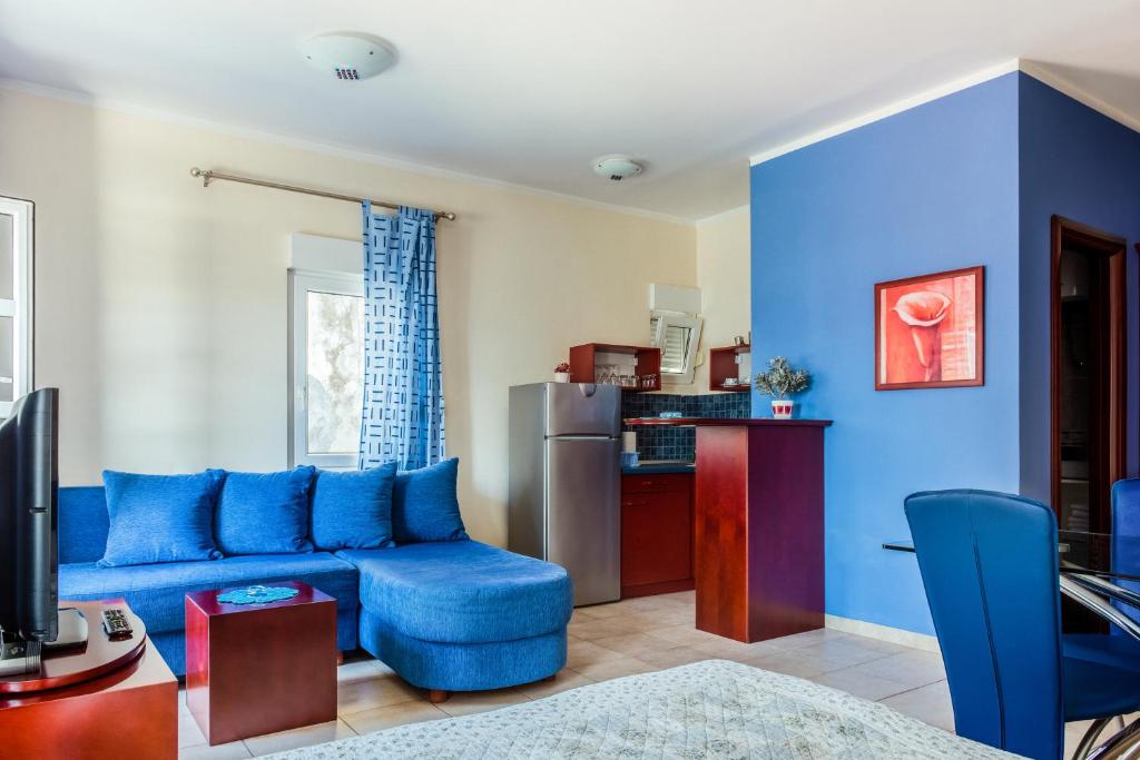 Апартаменты (Апартаменты-студия с видом на море), Kezman Apartment