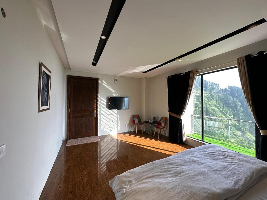 Hotel Tower 92, Nathia Gali photo 2