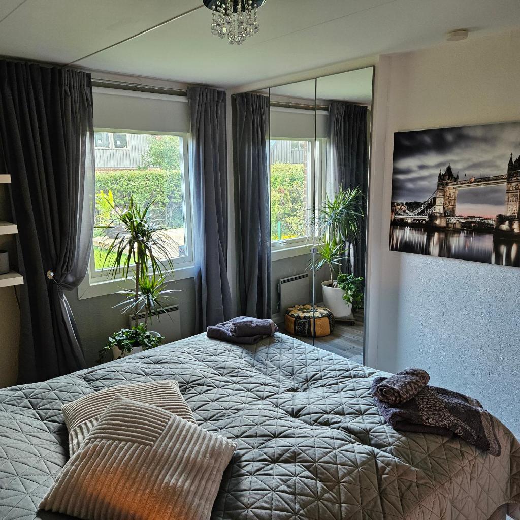 Room in a luxury villa for Eurovision week-end photo 3