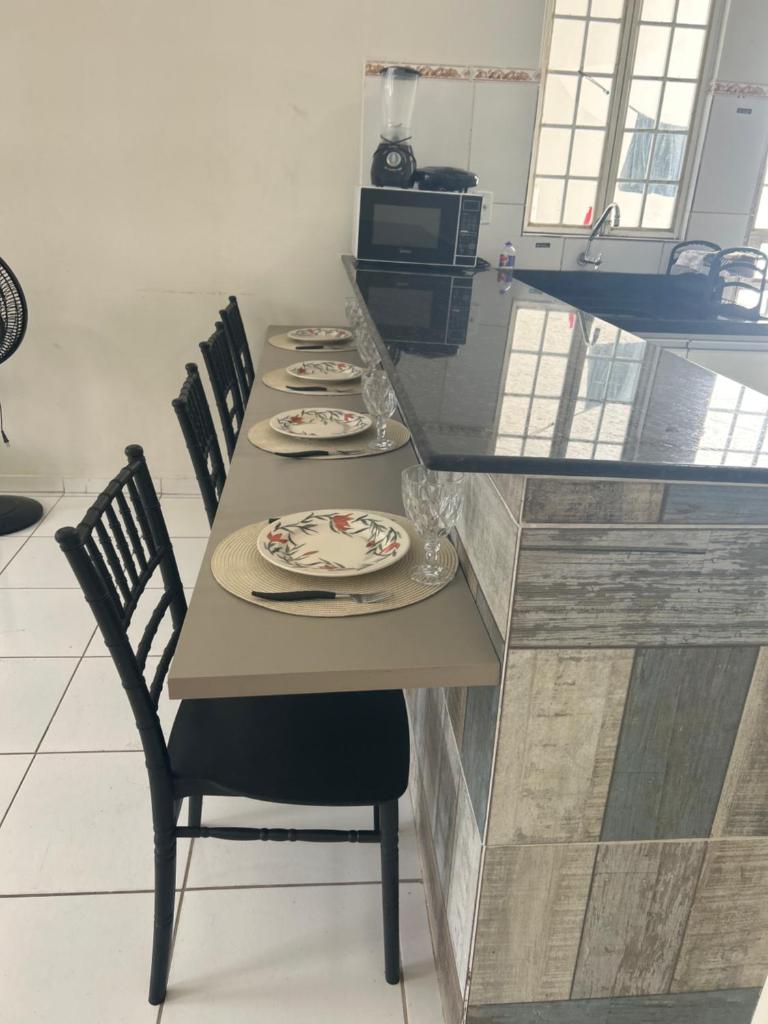 Até 08 pessoas, próximo ao shopping com garagem