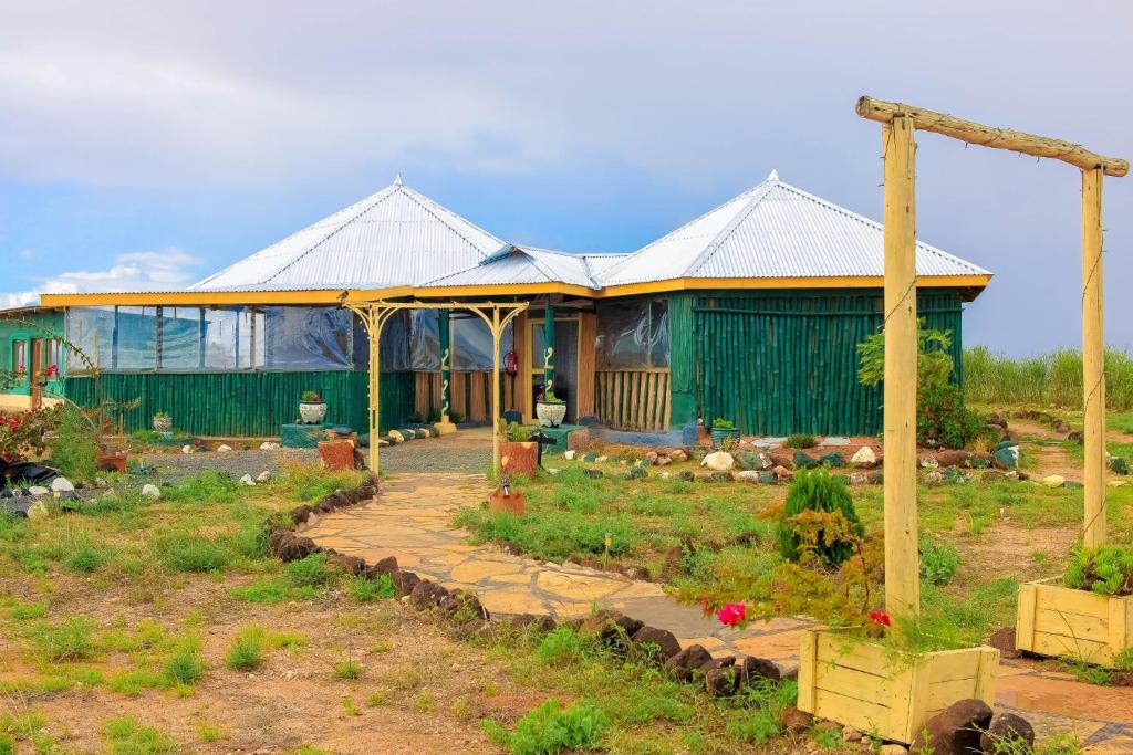 Remarkable 2-Bed Wigwam in Risa Amboseli photo 4