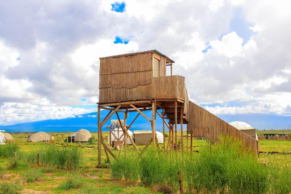 Remarkable 2-Bed Wigwam in Risa Amboseli photo 3