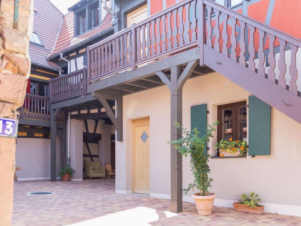 Stunning Apartment in heart of Dambach La Ville photo 1