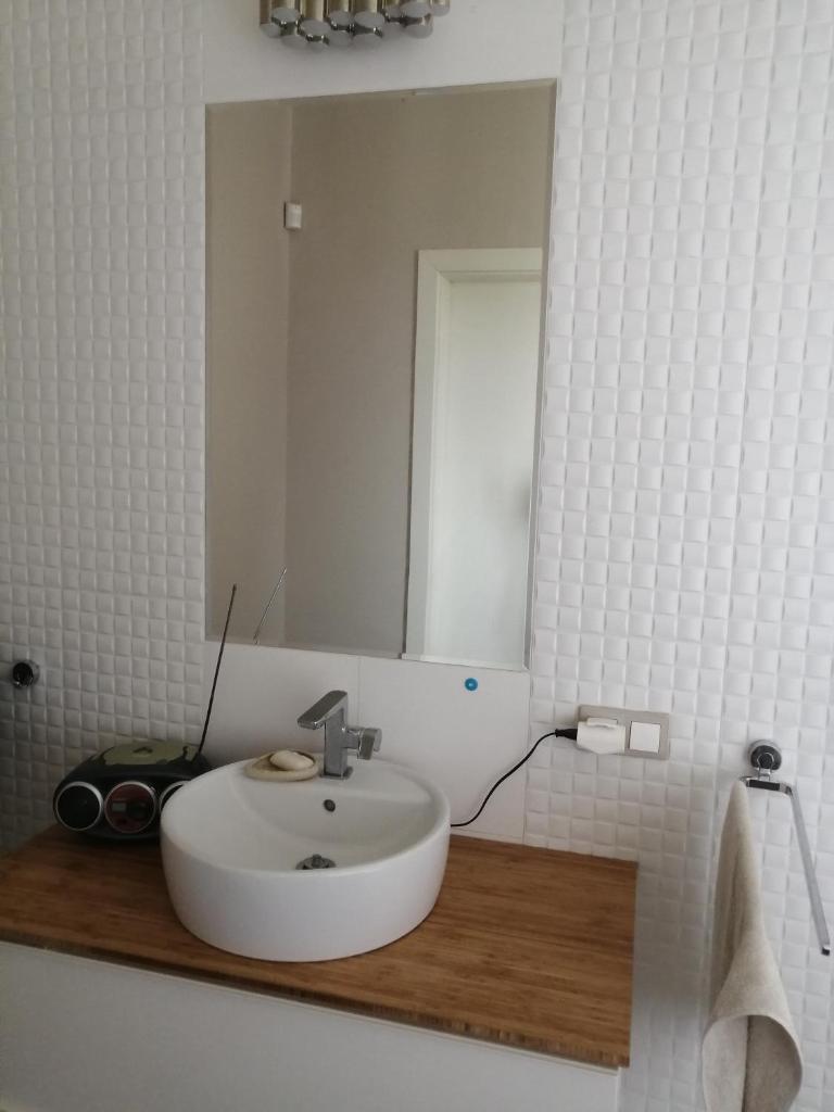 Cozy room in a comfy house photo 2