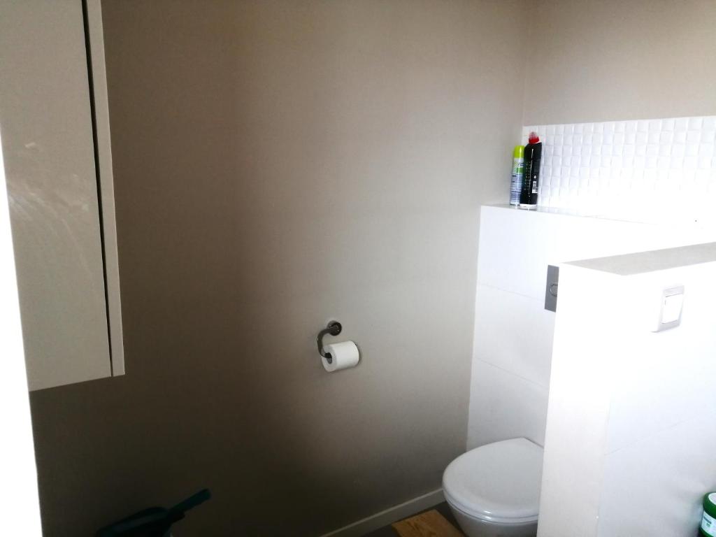 Cozy room in a comfy house photo 4