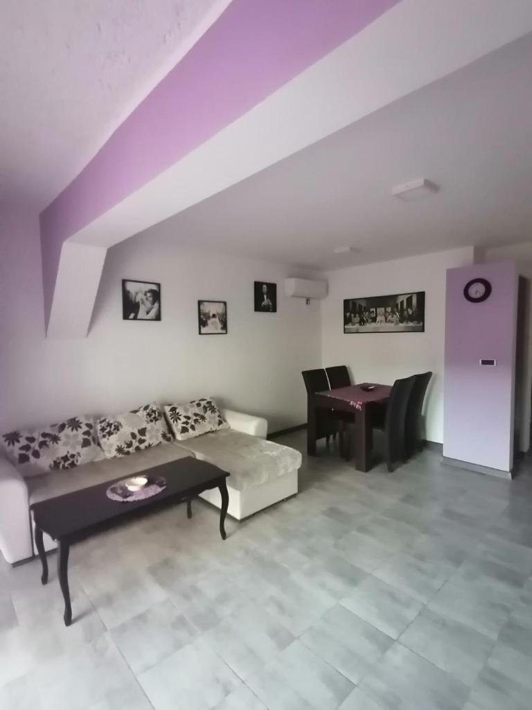 Villa Pavlovic - 30m from the beach photo 3