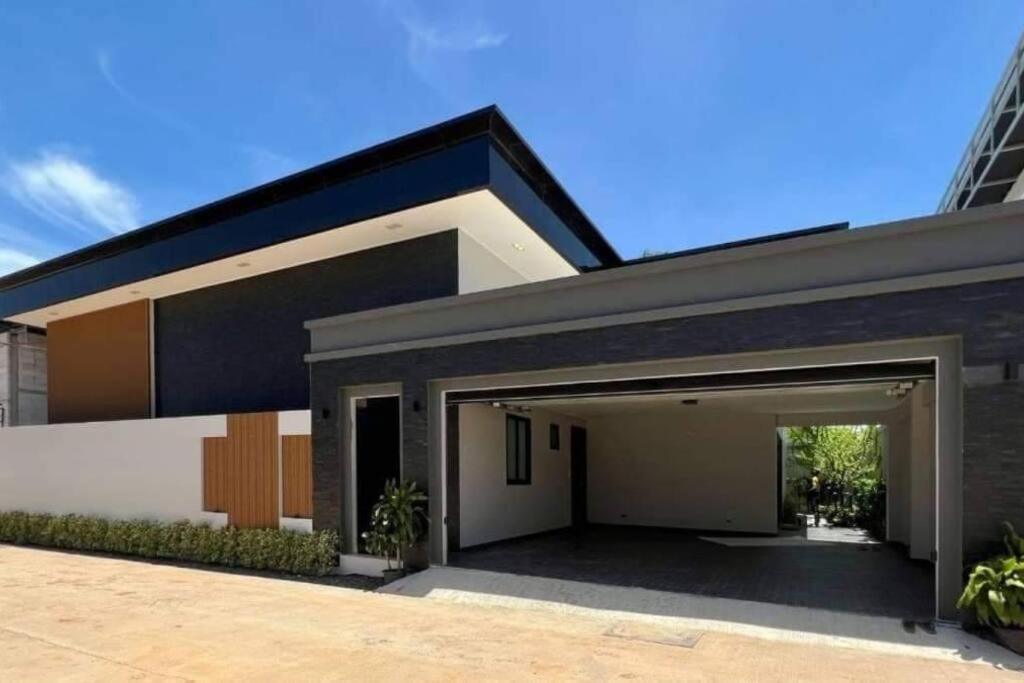 Atmos Pool Villa Pattaya photo 1