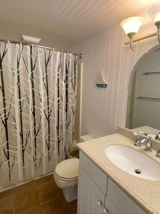 Bungalow- Bachelor/Bachelorette parties welcomed! photo 1