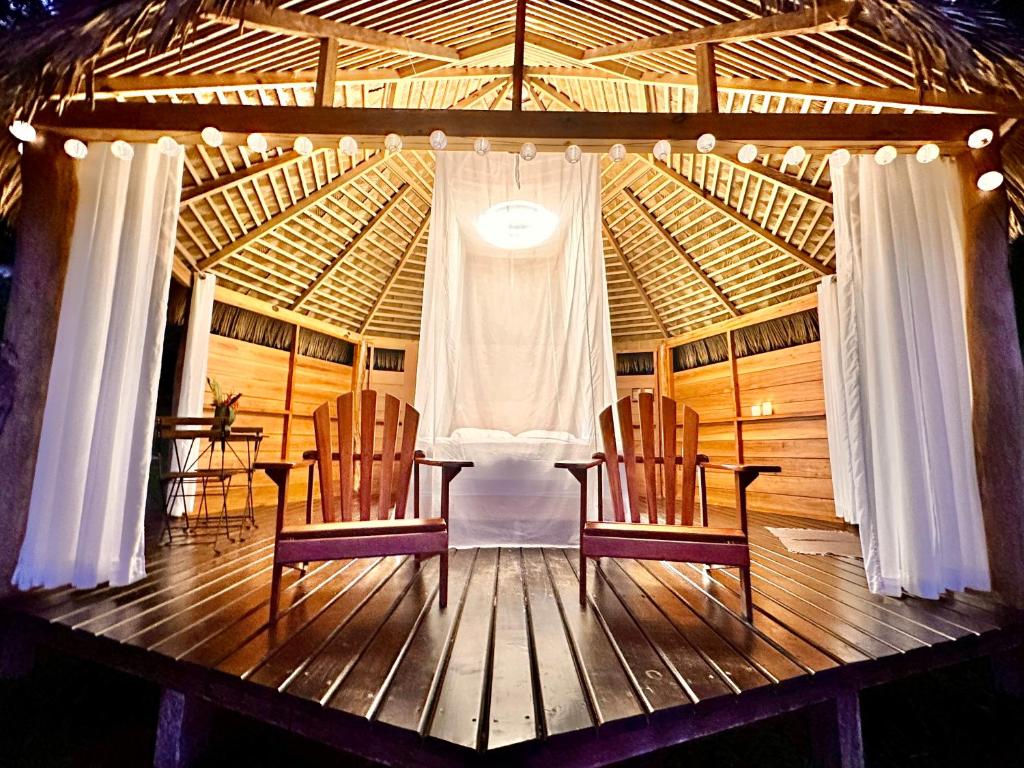Wood cabin in the jungle with sea view photo 3